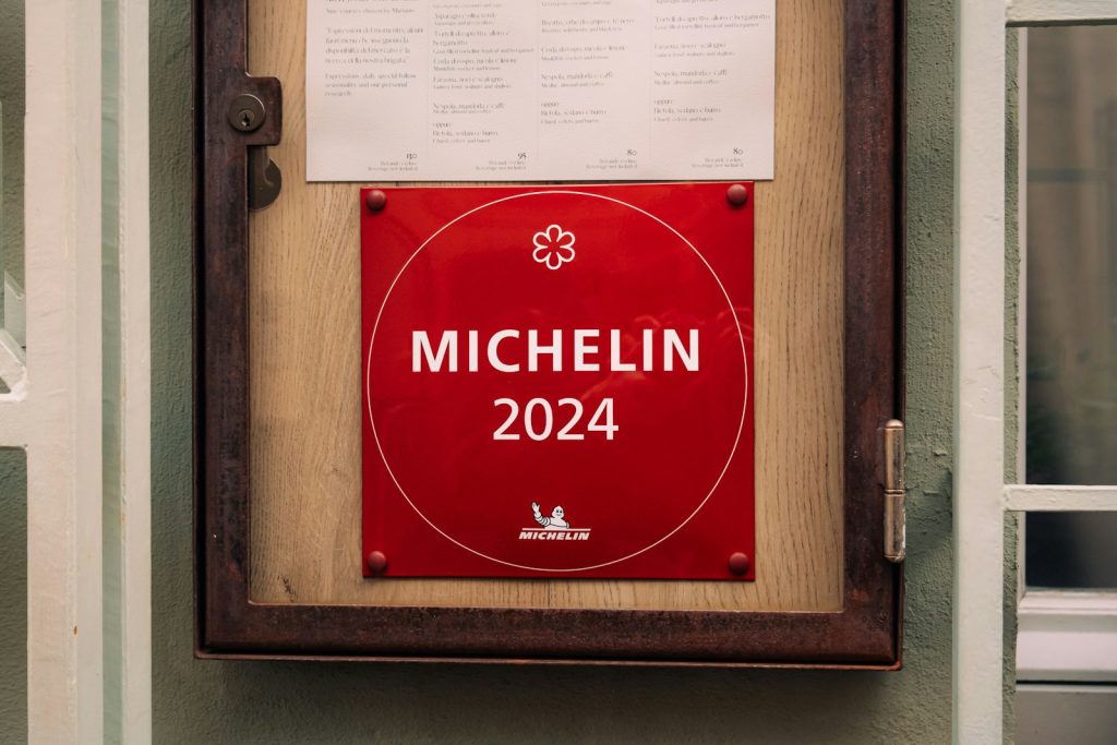 Ilustrasi plakat Michelin Star
